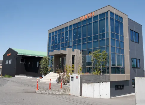 サンセイ建設　本社の外観写真